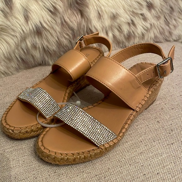 Steve Madden Girls Sandals Size 2 - Picture 2 of 5